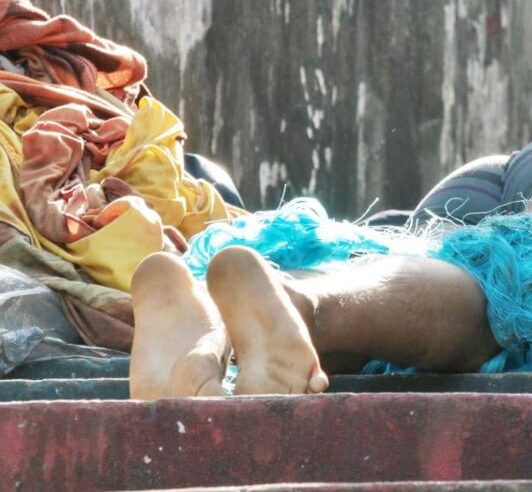 Corpo encontrado ao lado de igreja tinha recado de facção em Manaus; veja mensagem