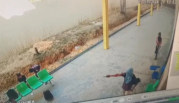 VÍDEO: Alunos vivem momentos de terror durante assalto em escola de Manaus