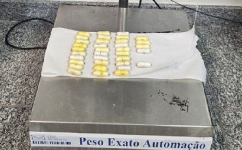 Mulher de Manaus é presa no RJ ao tentar transportar cocaína para Paris; ela engoliu várias cápsulas