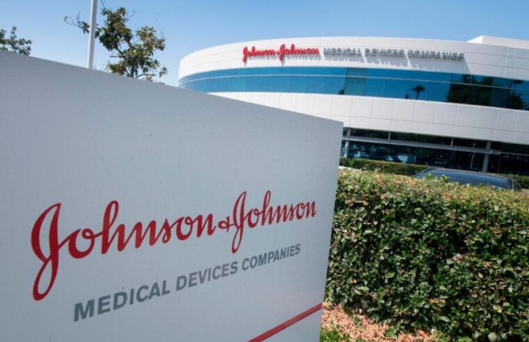 Pedido de falência da Johnson & Johnson é impulsionado por polêmica do talco para bebês