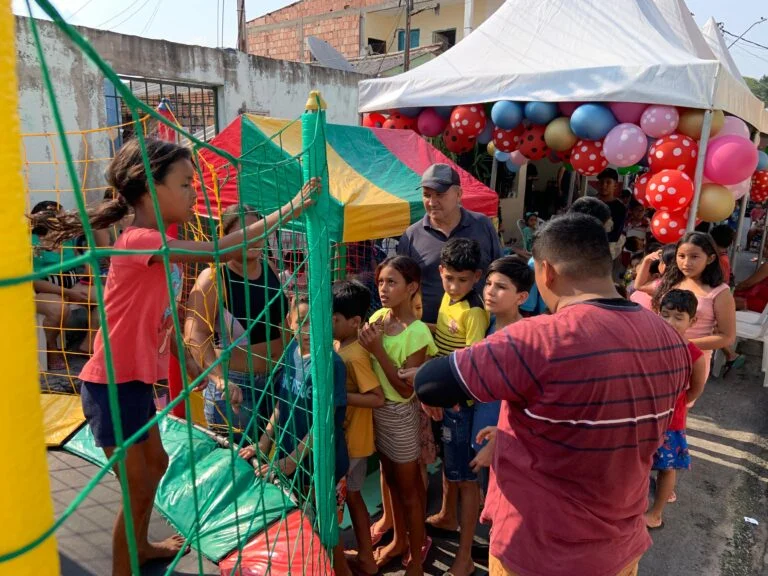 Vereador Dione Carvalho promove festa em comemoração ao Dia das Crianças na comunidade da Sharp