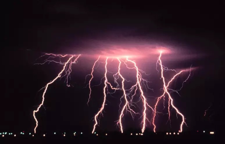 Fatalidade! Mulher morre após ser atingida por raio no Amazonas