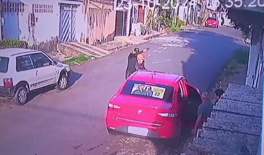 [Vídeo]: Criminosos roubam veículo de motorista no Cidade Nova na Zona Norte de Manaus