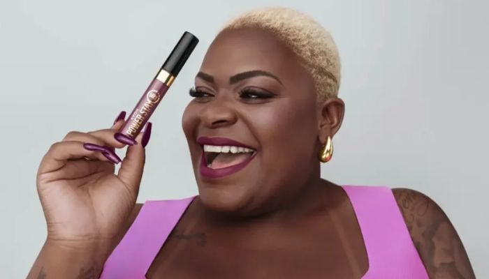 Após declarações polêmicas, Avon descarta Jojo Todynho como garota propaganda