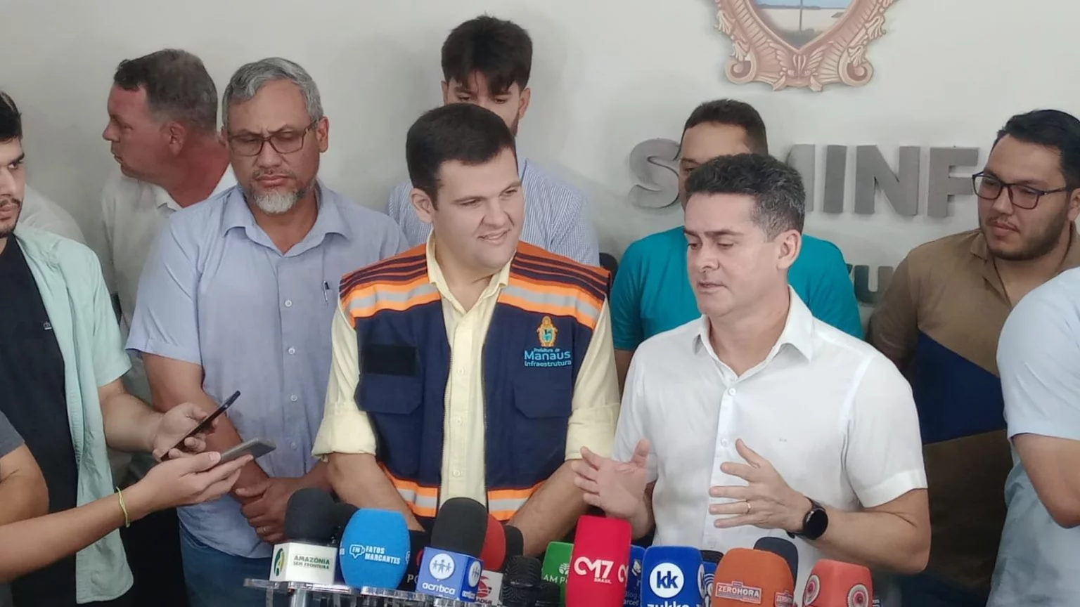 Prefeito de Manaus, David Almeida anuncia retorno de Renato Junior para o comando da Seminf