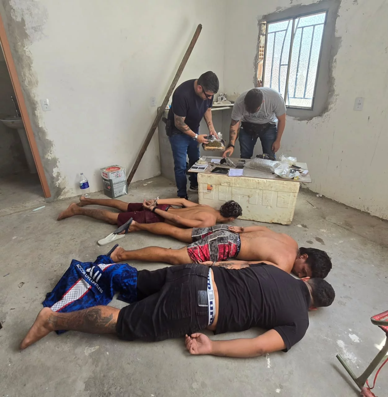 Polícia desmantela laboratório de drogas de Alan Índio em Manaus