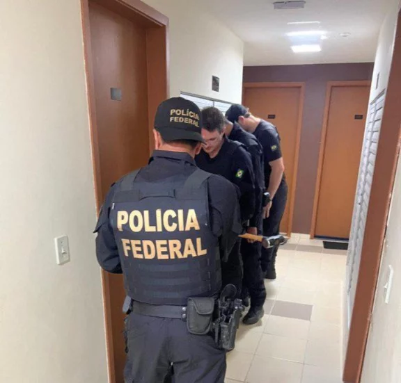 Operação da PF tem como alvos funcionários de aeroporto de Manaus 