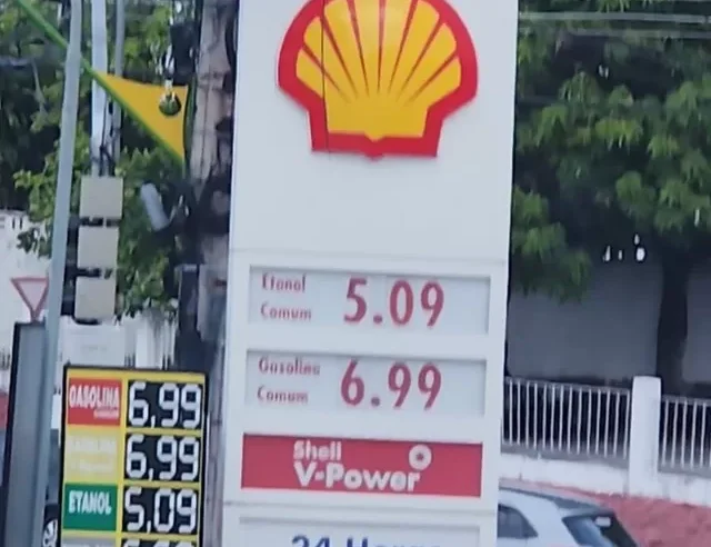 Postos de gasolina já registram combustível a R$ 7 o litro em Manaus