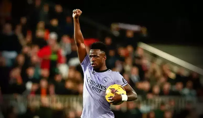 Vini Jr atribui derrota na Bola de Ouro ao seu ativismo antirracista