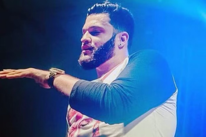 Polícia prende DJ em flagrante após matar a própria mãe