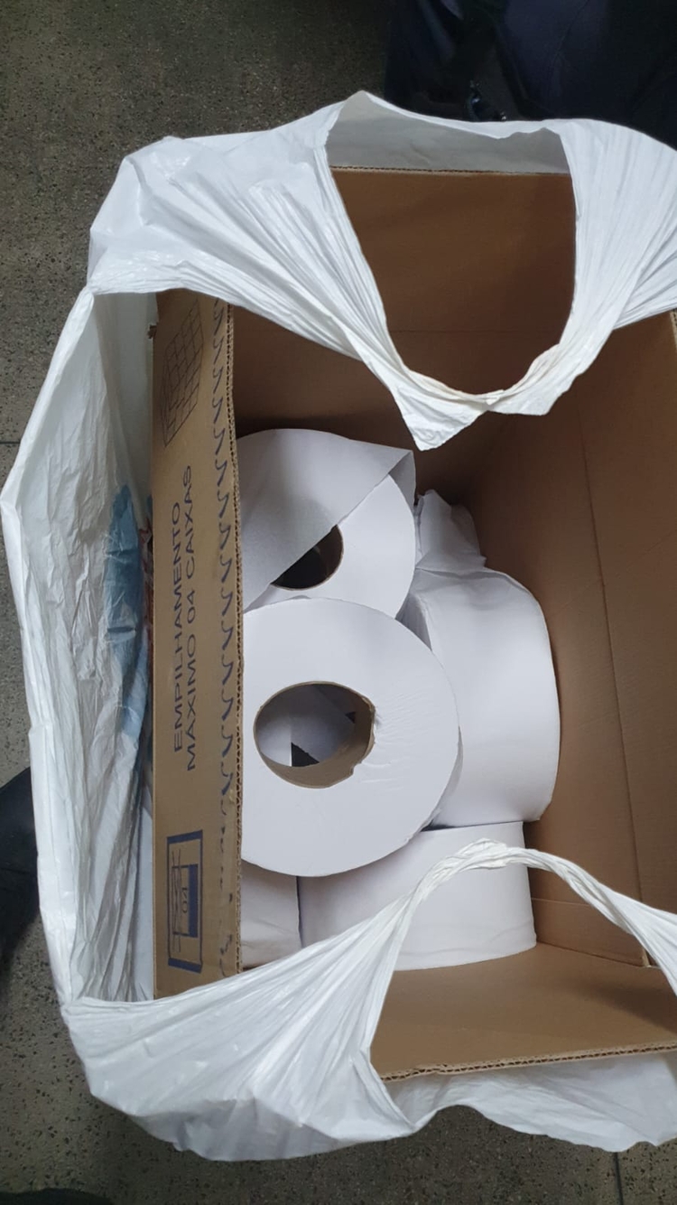 Homem se passa por policial federal e furta papel higiênico em Manaus