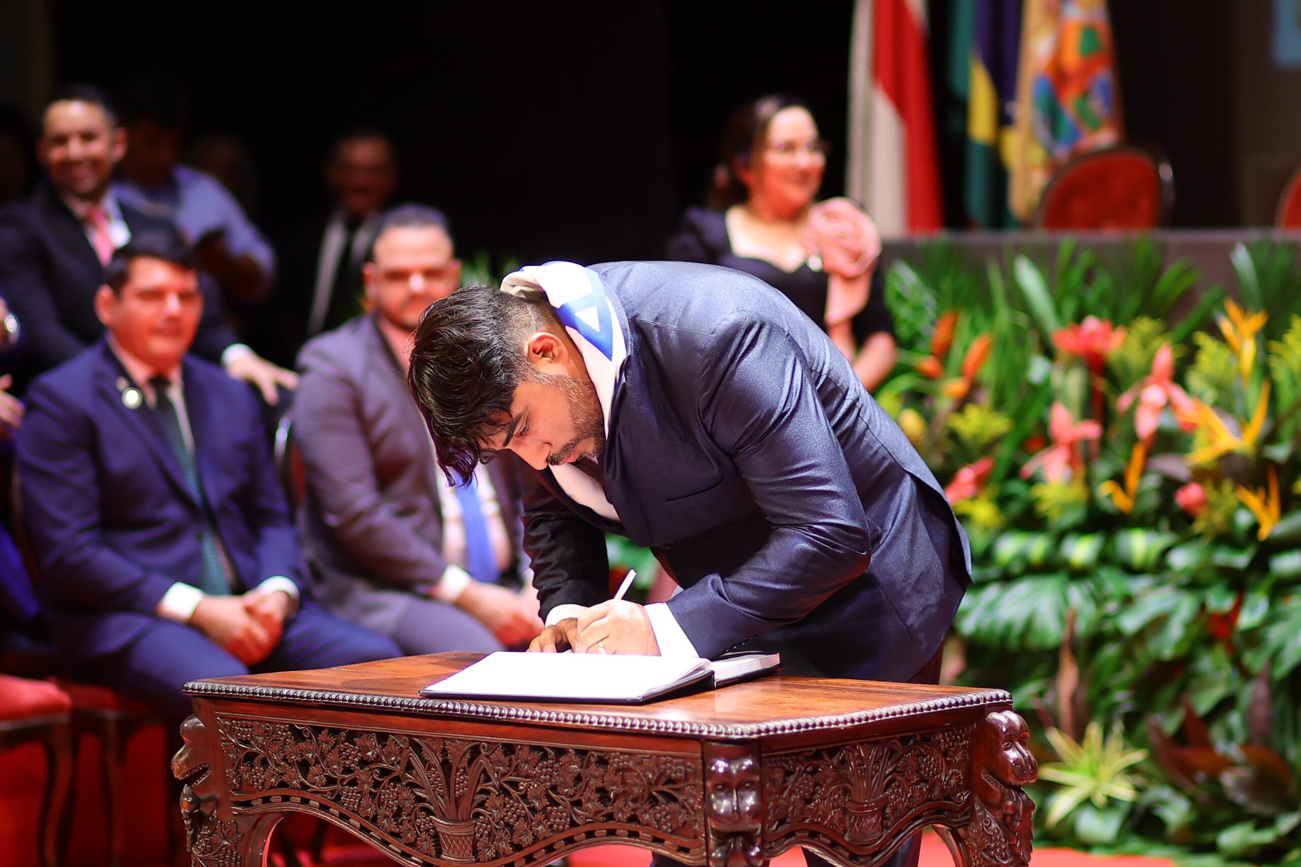 Vereador Dione Carvalho destaque no social e na saúde assume segundo mandato na CMM