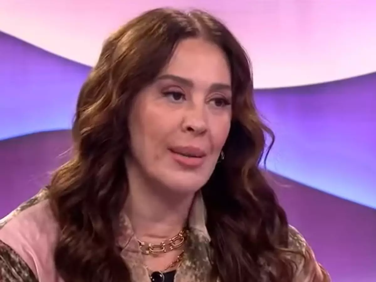 Claudia Raia é denunciada por deputado após revelar ter dado vibrador de presente à filha menor de idade