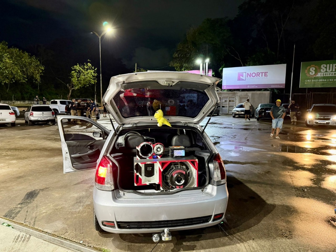 Detran-AM faz operação em adegas para combater ‘paredões’ em Manaus