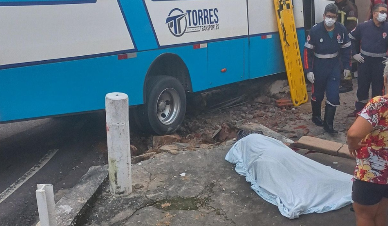 Atropelamento fatal deixa vítima com braço arrancado em Manaus