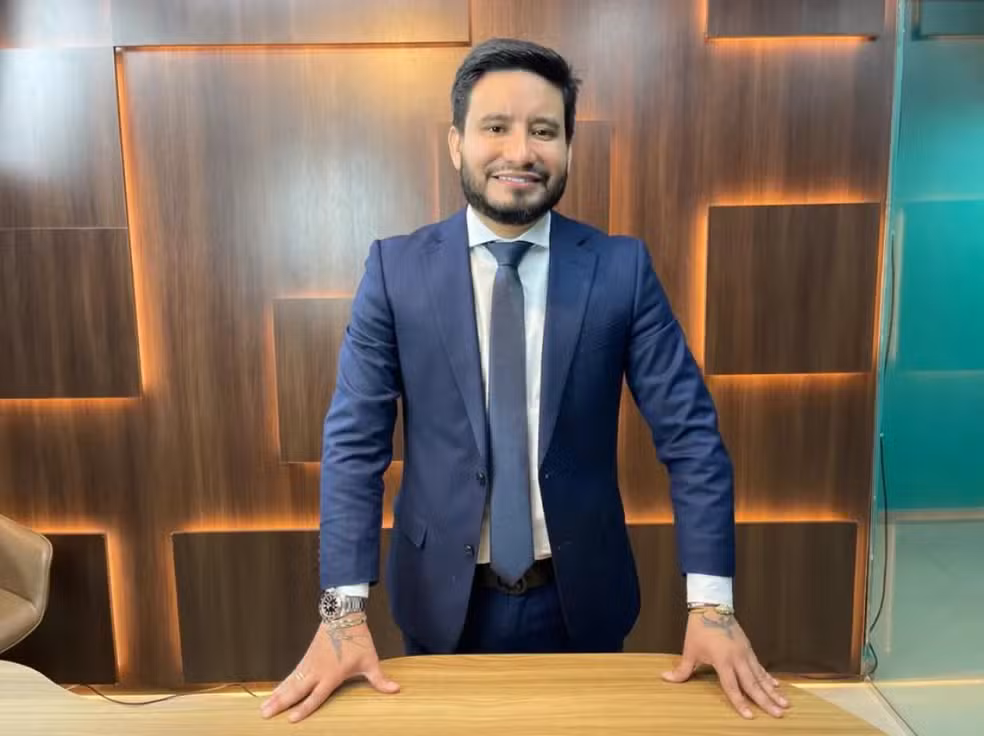 Jornalista é preso em Manaus por suspeita de estupro e coação de aborto