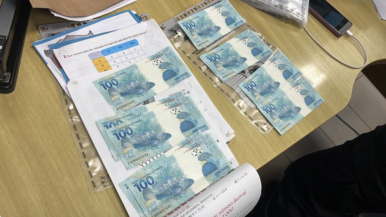 Homem é preso após receber mil reais em notas falsas pelos correios em Manaus
