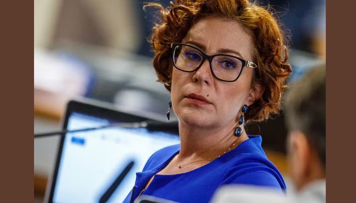 Por unanimidade, STF condena Carla Zambelli a 10 anos de prisão