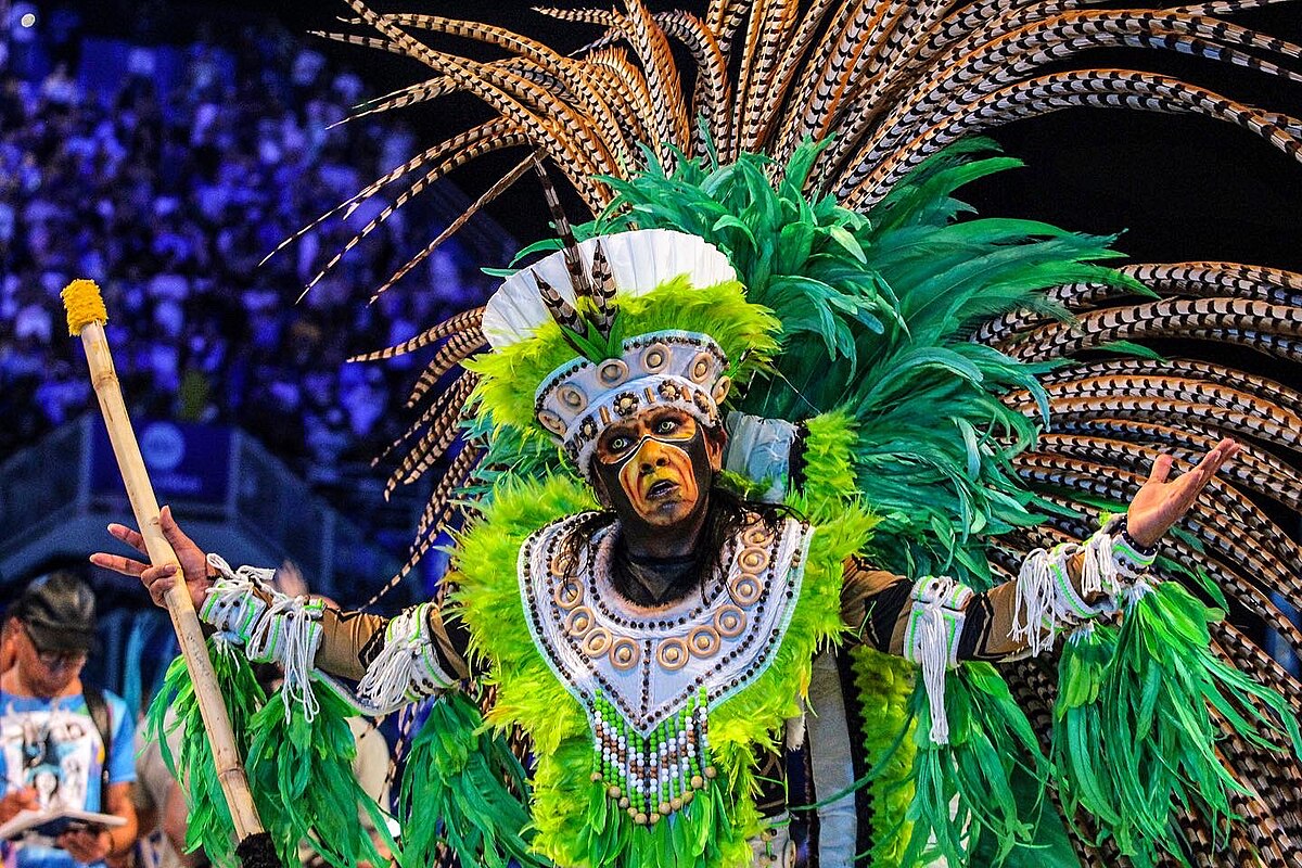 Veja vídeo: Pajé do Caprichoso sugere substituir dançarinas por “meninas magras” em suposto aúdio vazado