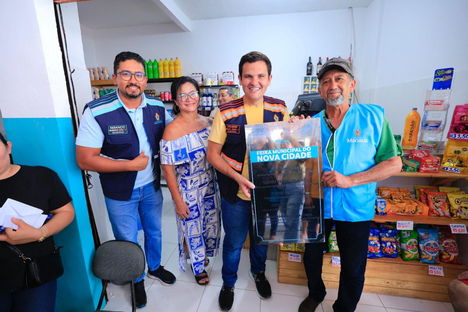 Renato Junior entrega Feira do Nova Cidade e destaca compromisso com economia popular