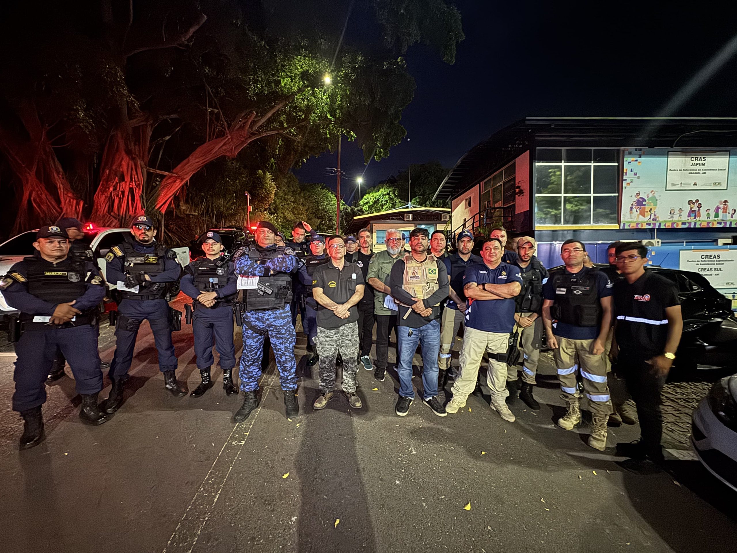 Vereador Dione Carvalho e órgãos de segurança fiscalizam adegas e garantem ordem