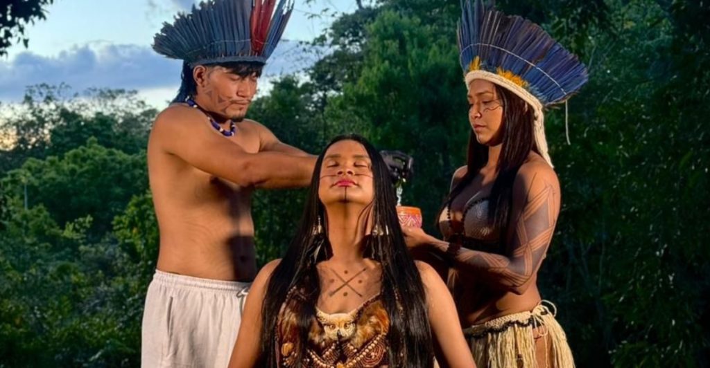 Caprichoso faz história e anuncia primeira Tuxaua Trans do Festival de Parintins