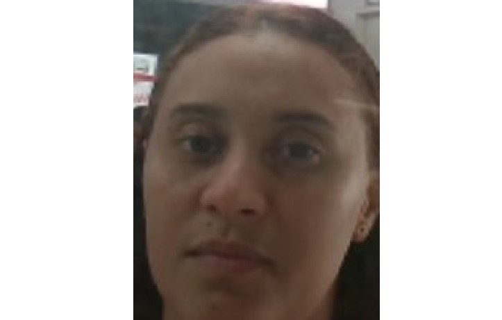 Polícia procura mulher suspeita de atrair vítima para emboscada e facilitar execução em crime na zona norte